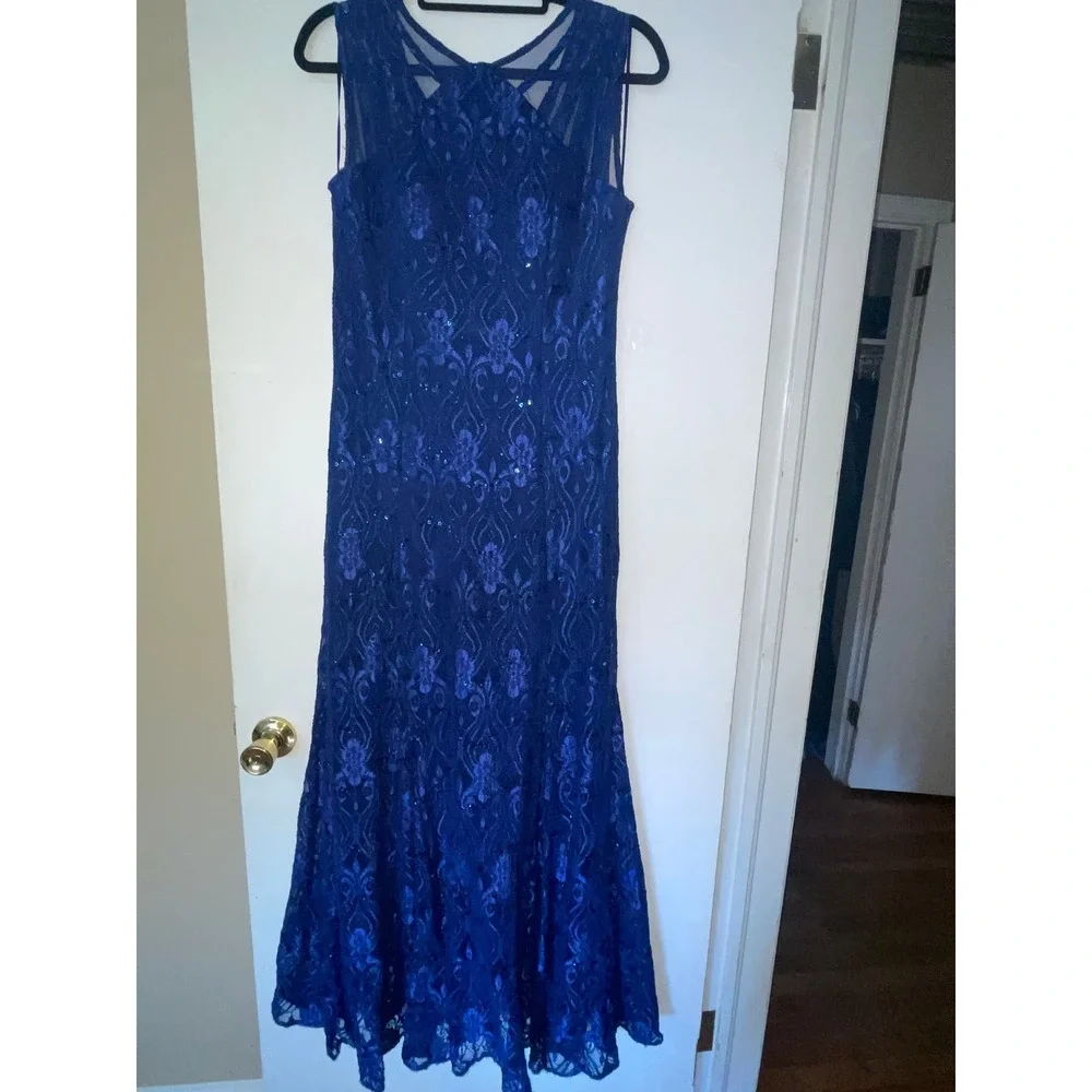 R&M Richards Royal Blue Sequin Lace Gown Sleeveless Formal Dress Size 12